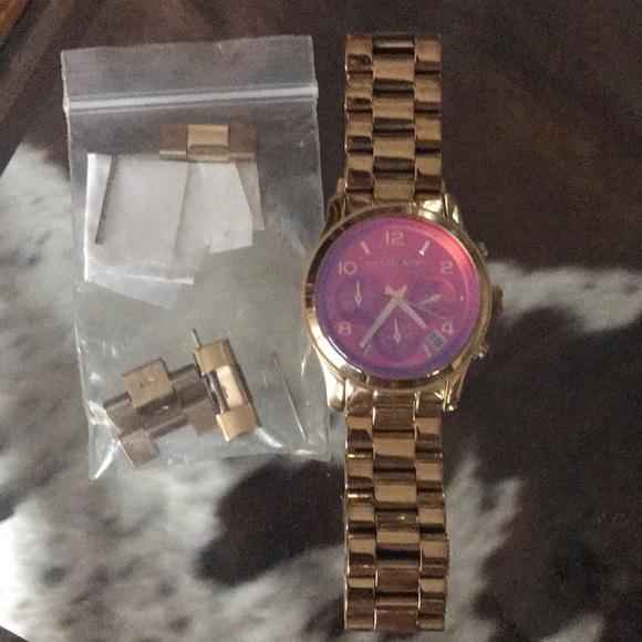Michael Kors Watch - Picture 3 of 5